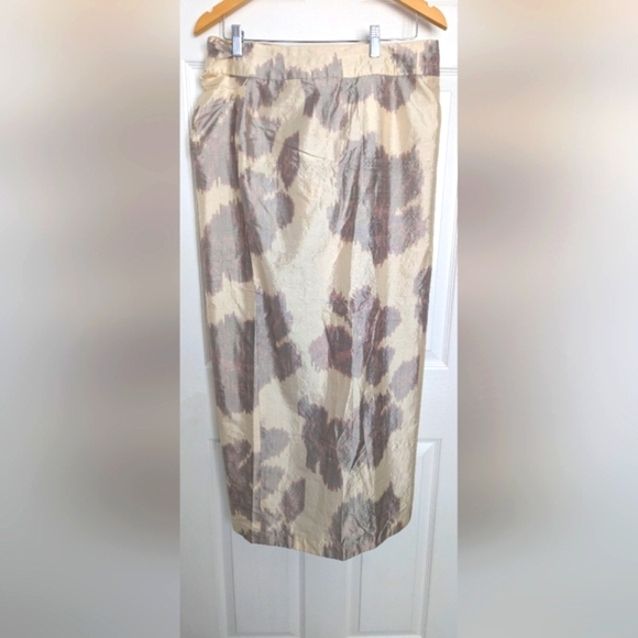Giorgio Armani Women's Silk Long Skirt/Move Buttons & Snaps To Make It Your Size - Picture 4 of 11